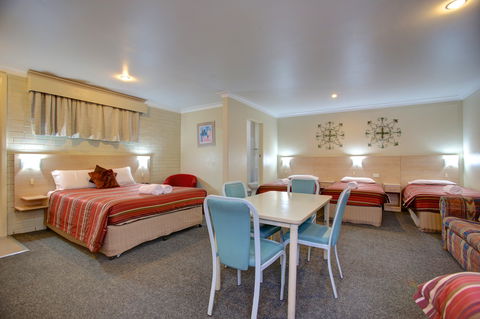 Fitzroy Motor Inn - Darwin Tourism 1