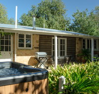 Ford Cottage Bed  Breakfast - Darwin Tourism