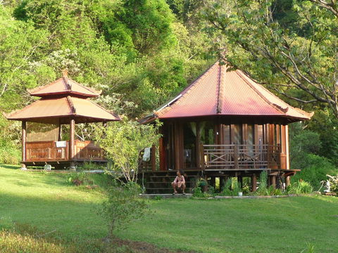 Havans Ecotourist Retreat - Darwin Tourism 1