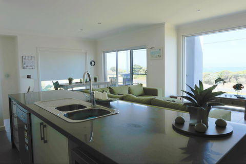 Horizons Part Of Blue Fin Holiday Homes - Darwin Tourism 1