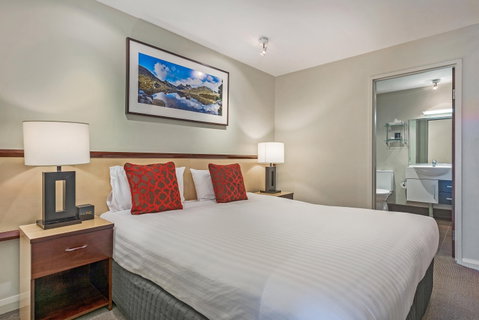 Mantra One Sandy Bay Road - Darwin Tourism 1