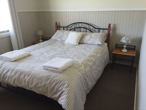 Riverland Holiday Cottage - Darwin Tourism 1