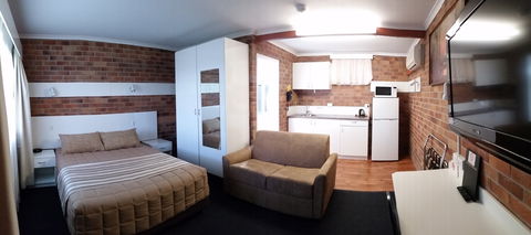 Tally Ho Motor Inn - Darwin Tourism 0