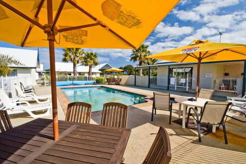 Torquay Tropicana Motel - Darwin Tourism 0