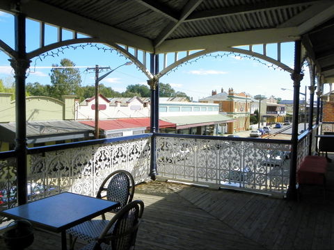 Canowindra Old Vic Inn - Darwin Tourism 1