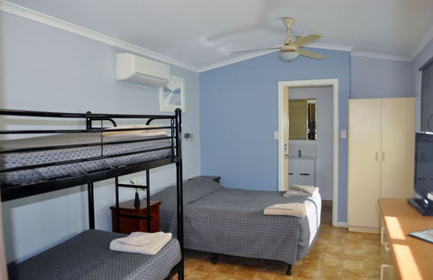 Daly Waters Historic Pub - Darwin Tourism 2