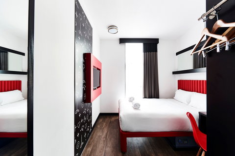 Ibis Melbourne Swanston Street Hotel - Darwin Tourism 1