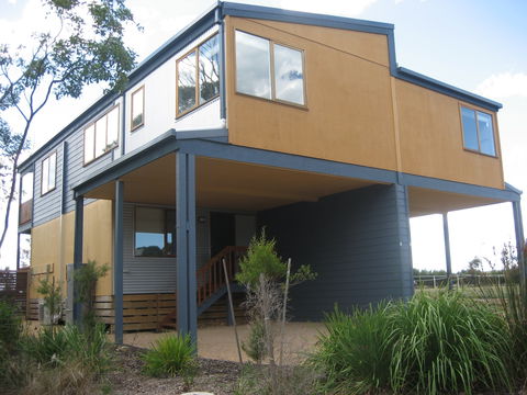 Lakes Beachfront Holiday Park - Darwin Tourism 0