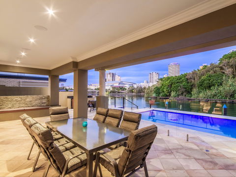 Lakeland Keys Broadbeach - Vogue Holiday Homes - Darwin Tourism 1