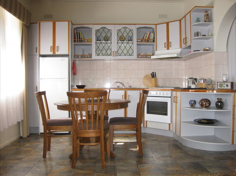 Peel Cottage - Darwin Tourism 2