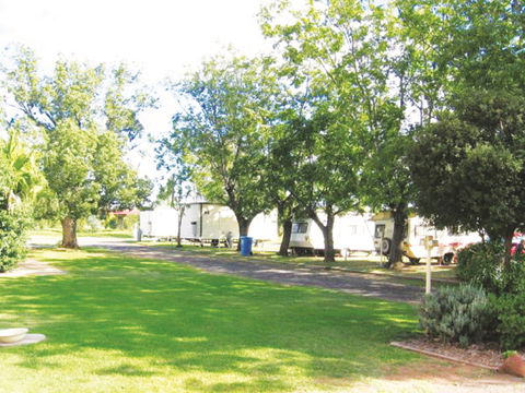 Poplars Caravan Park - Open For Essential Travel Only - Darwin Tourism 0
