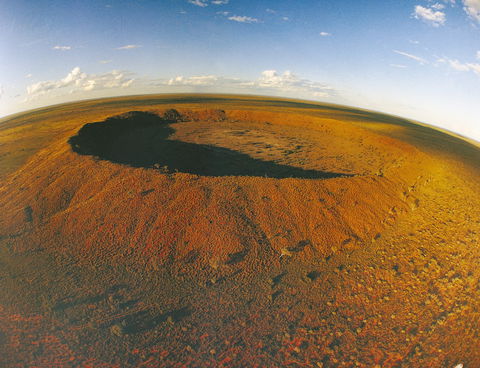 Wolfe Creek Crater Camp At Wolfe Creek Crater National Park - Darwin Tourism 0