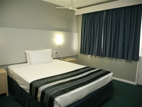 Flinders Motel - Darwin Tourism 0