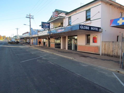 Globe Hotel Bombala - Darwin Tourism 0