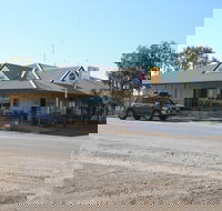 Lyndhurst Hotel Roadhouse Motel  Caravan Park - Darwin Tourism