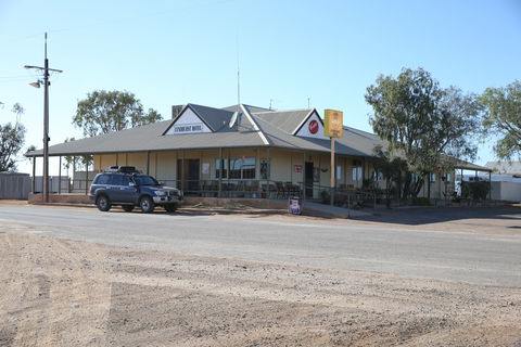 Lyndhurst Hotel, Roadhouse, Motel & Caravan Park - Darwin Tourism 0