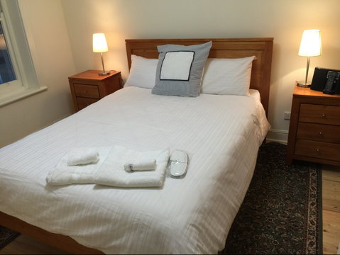 MacDonnell House, Naracoorte - Darwin Tourism 2