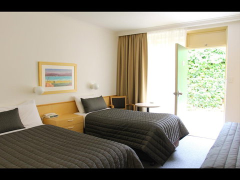 Mid City Motor Inn - Darwin Tourism 1
