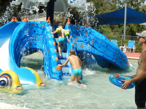 Middle Rock Holiday Resort - Darwin Tourism 1