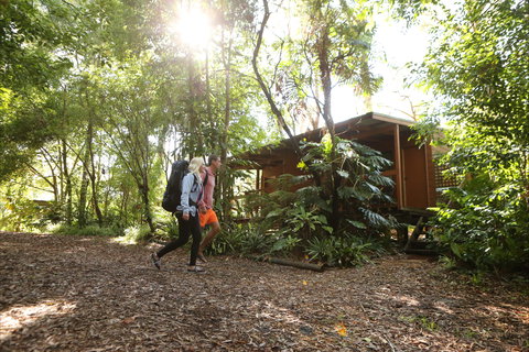 Samurai Beach Bungalows Port Stephens YHA - Darwin Tourism 1