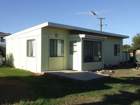 Seahorse Beach Shack - Darwin Tourism 2