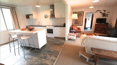 Sisters Beach House - Darwin Tourism 0