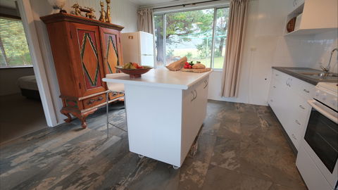 Sisters Beach House - Darwin Tourism 1