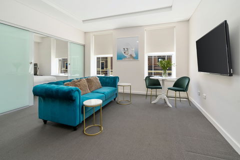 Terminus Apartment Hotel - Darwin Tourism 1