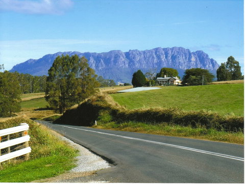 White Hawk Accommodation - Darwin Tourism 0