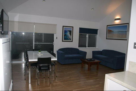 Clearwater Motel Apartments - Darwin Tourism 1