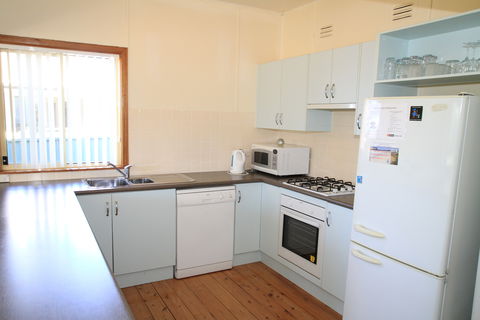 Cudmirrah Reef Cottage - Darwin Tourism 1