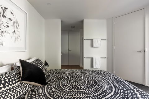 Dlux + Escape @ 83 Great Ocean Road Apartments Lorne - Darwin Tourism 2