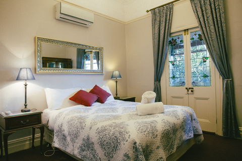 Glenella Guesthouse - Darwin Tourism 0