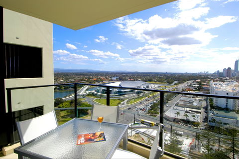Mantra Broadbeach On The Park - Darwin Tourism 2