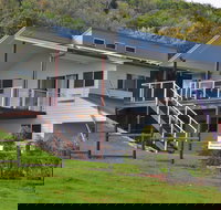 Point Plomer Holiday Cottages - Darwin Tourism