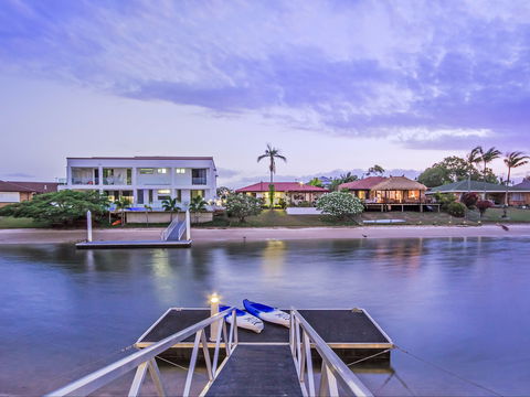 Riviera Waters Broadbeach - Vogue Holiday Homes - Darwin Tourism 2