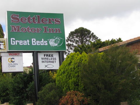 Settlers Motor Inn - Darwin Tourism 0