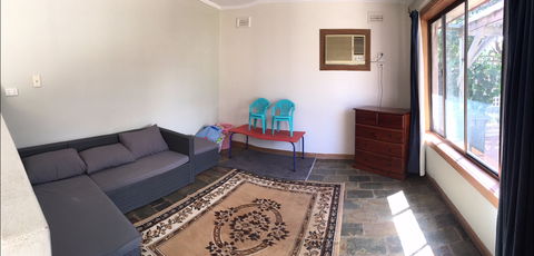 Stopover On Ocean Avenue - Darwin Tourism 1