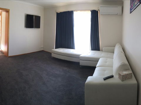Stopover On Ocean Avenue - Darwin Tourism 2