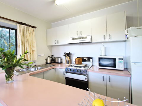 Talmalmo Cottage - Darwin Tourism 2