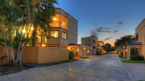 The Grange Resort Hervey Bay - Darwin Tourism 1