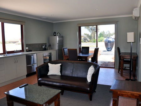 Bairnsdalemotel.com.au - Darwin Tourism 3
