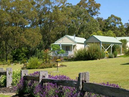Stringybark Cottages - Darwin Tourism 1