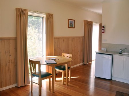 Stringybark Cottages - Darwin Tourism 4
