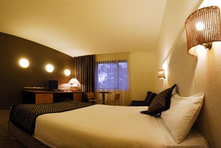 Golden Pebble Hotel - Darwin Tourism 4