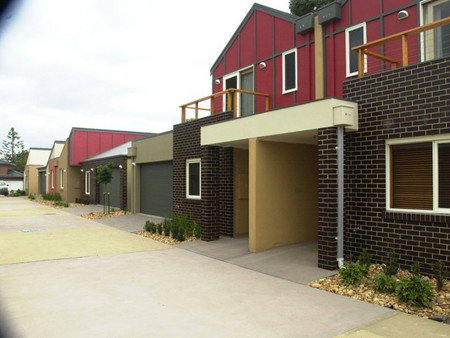 The Lakes Apartments - Darwin Tourism 0