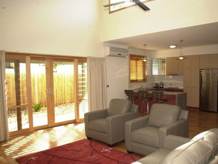 The Lakes Apartments - Darwin Tourism 4