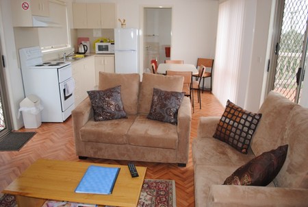 Lookout Holiday Units - Darwin Tourism 1