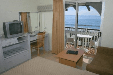 Don Pancho Beach Resort - Darwin Tourism 2