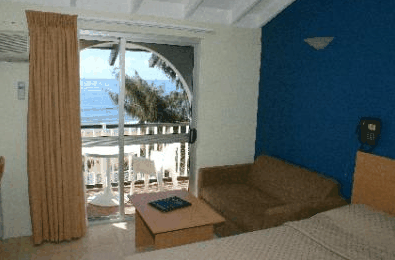 Don Pancho Beach Resort - Darwin Tourism 4
